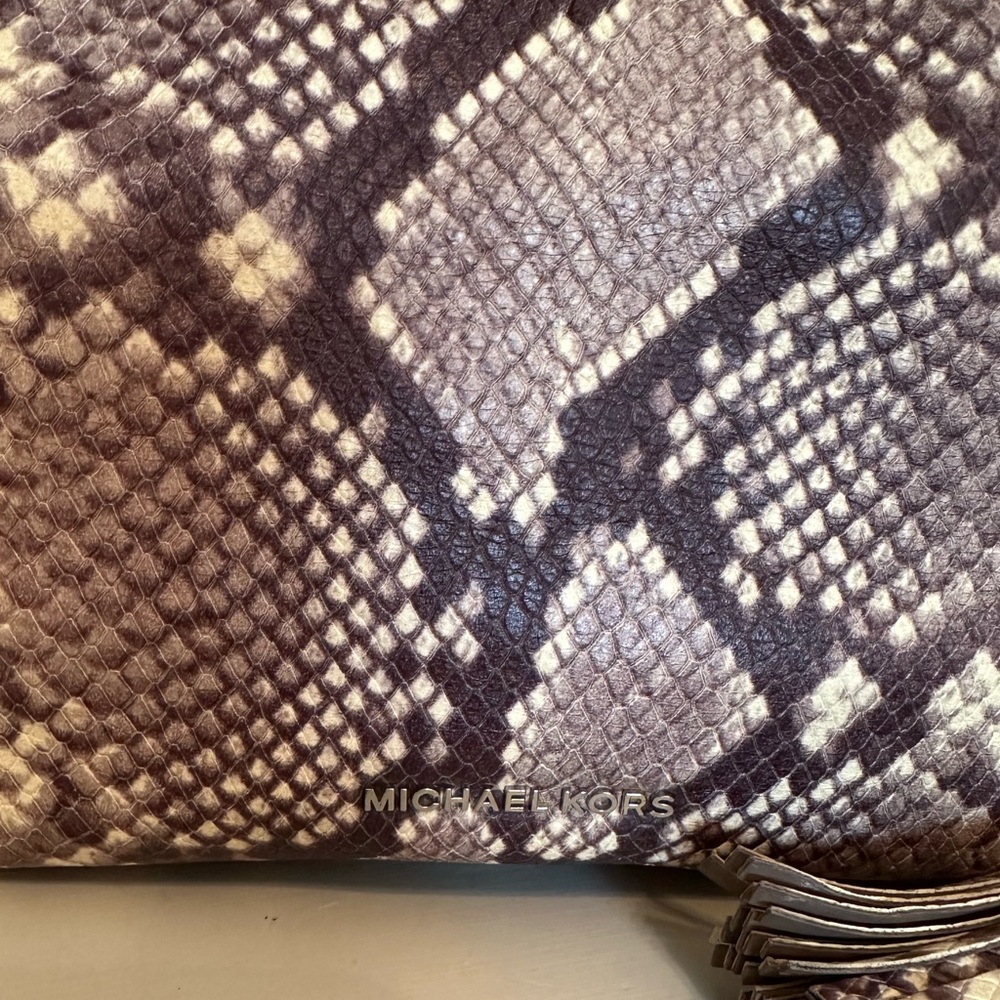 Michael Kors Snake Print Shoulder Bag with Matching wristlet/wallet - Picture 6 of 16